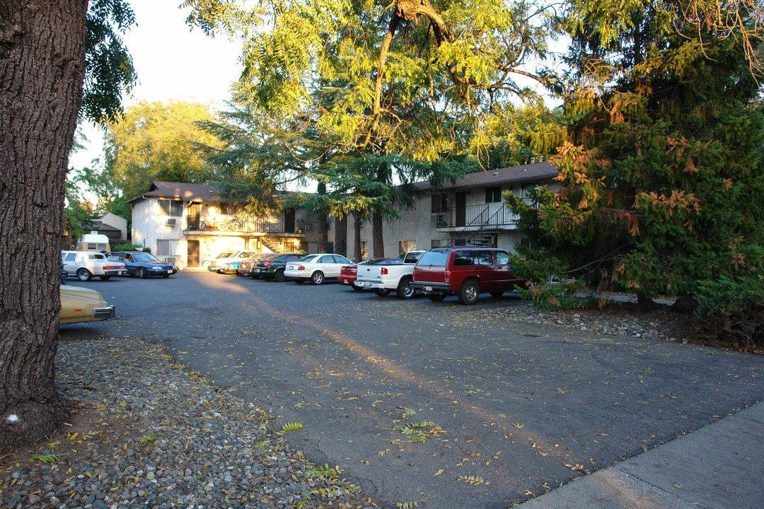 1145 W 2nd St in Chico, CA - Building Photo