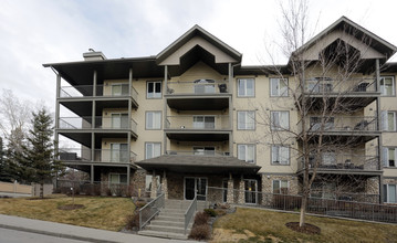 736 57th Ave SW in Calgary, AB - Building Photo - Building Photo