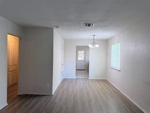 410 Linden St in Bastrop, TX - Building Photo - Building Photo