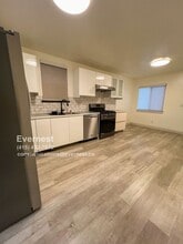 884 29th St in Oakland, CA - Building Photo - Building Photo