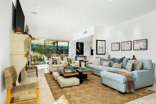 7 Princeton Dr in Rancho Mirage, CA - Building Photo