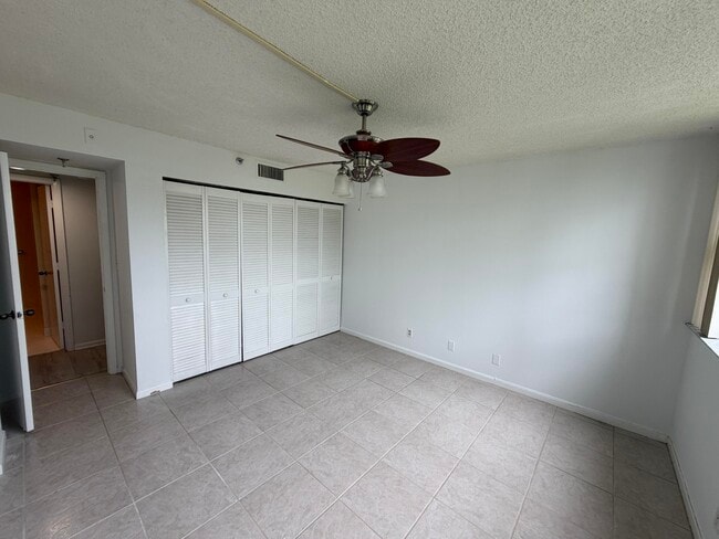 6463 La Costa Dr in Boca Raton, FL - Building Photo - Building Photo