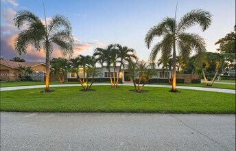 7101 W Lake Dr in West Palm Beach, FL - Building Photo - Building Photo