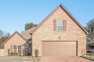 6404 Rue de Paris Ln in Olive Branch, MS - Building Photo