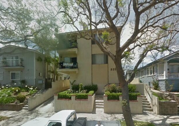 935 W 10th St in San Pedro, CA - Foto de edificio