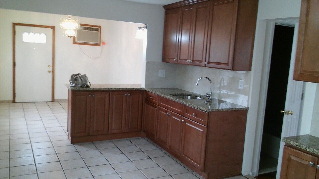 138 Marsellus Pl in Garfield, NJ - Building Photo