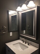 1906 S Tremont St, Unit C in Oceanside, CA - Foto de edificio - Building Photo