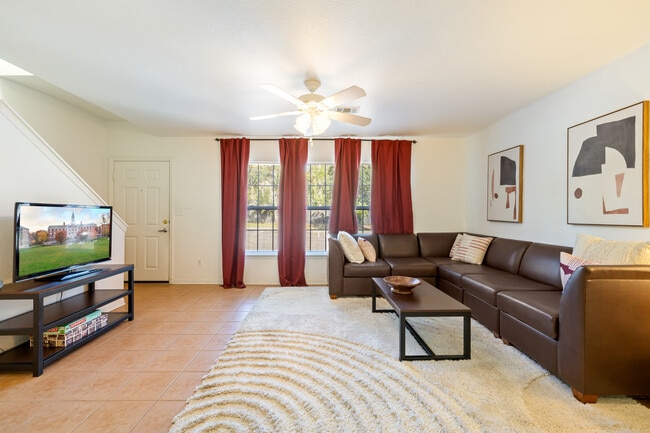 The Capitol in Tallahassee, FL - Foto de edificio - Interior Photo