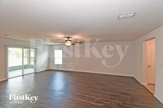 2016 Edmund Randolph Ct, Unit 5003D in Jacksonville, FL - Foto de edificio - Building Photo