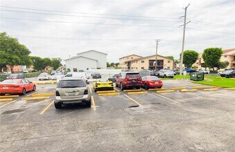 1519 W 42nd Pl in Hialeah, FL - Building Photo - Building Photo