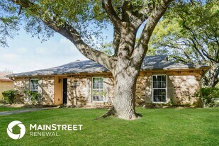6301 Casa Vista Dr in Garland, TX - Building Photo