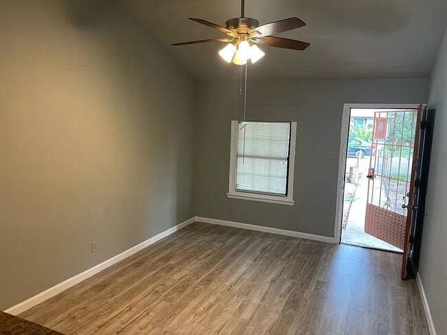 6605 Spring Lark Dr in San Antonio, TX - Building Photo - Building Photo