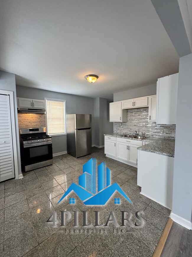 3904 Deodar St-Unit -2F in East Chicago, IN - Building Photo - Building Photo