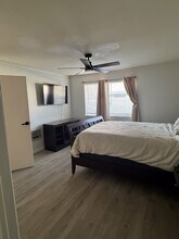 12616 Lakeshore Dr in Lakeside, CA - Foto de edificio - Building Photo