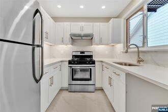 203 Brinkerhoff St in Ridgefield Park, NJ - Building Photo - Building Photo