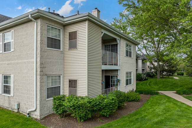 Legends Of Carol Stream Condominiums