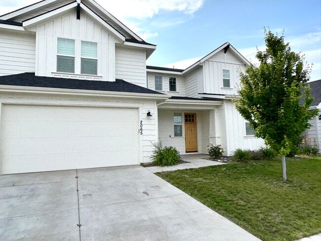 2065 N Sombrero Ave in Middleton, ID - Building Photo - Building Photo