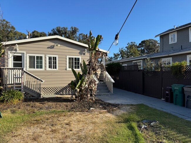 2069 Harrington Ave in Oakland, CA - Building Photo - Building Photo
