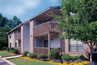 Kensington Apartments in Taylors, SC - Building Photo - Building Photo