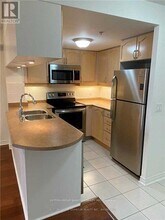 350-1350 Princess Royal Dr in Mississauga, ON - Building Photo - Building Photo