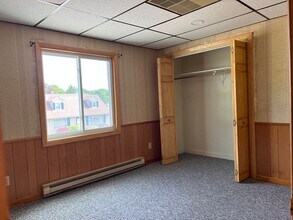 146 Kennedy Memorial Dr in Waterville, ME - Building Photo - Building Photo