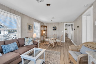 108 Ocean Ave in Point Pleasant Beach, NJ - Foto de edificio - Building Photo