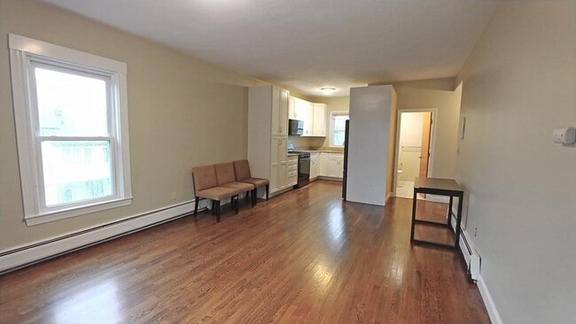 136 Walnut St, Unit 2