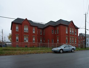 366 4th Avenue in Troy, NY - Building Photo - Building Photo