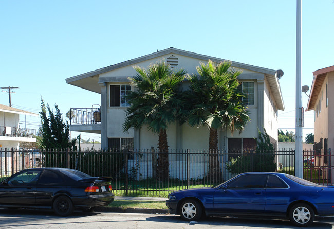 830 W Cedar Ct in Oxnard, CA - Building Photo - Building Photo