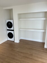 1137 12th St, Unit #9.    2 bedroom plus den in Santa Monica, CA - Building Photo - Building Photo
