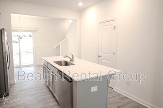 172 Crescent Wy in Little River, SC - Building Photo - Building Photo