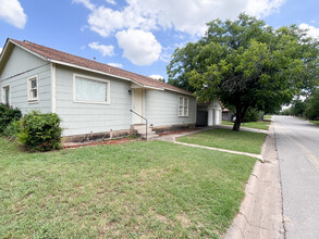 701 E N 13th St in Abilene, TX - Building Photo - Building Photo