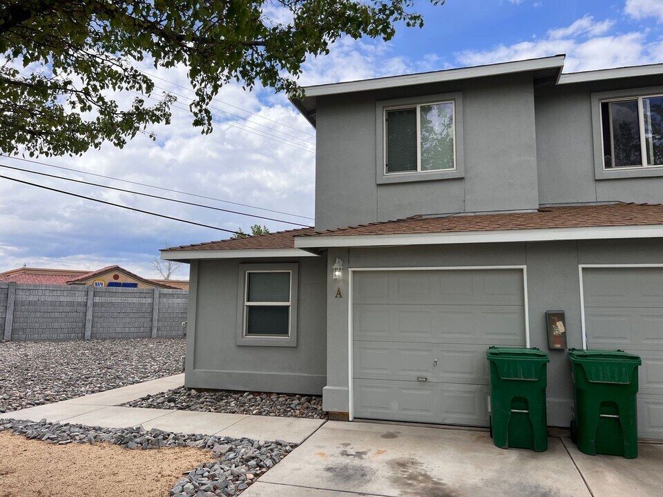 20 Cloud Dr in Fernley, NV - Building Photo