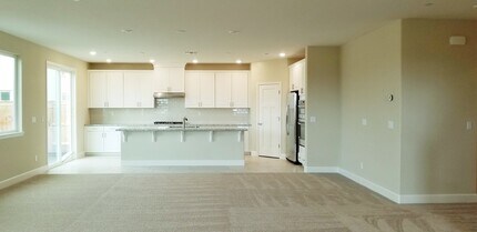 1921 Brogan Dr in Woodland, CA - Building Photo - Building Photo