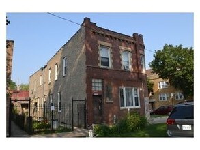 2856 N Avers Ave in Chicago, IL - Building Photo - Building Photo