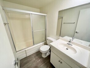 3730 S Sepulveda Blvd, Unit 103 in Los Angeles, CA - Building Photo - Building Photo