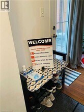 2492 Post Rd in Oakville, ON - Building Photo - Building Photo