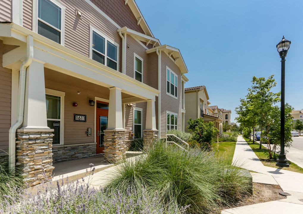 East Meadows Apartments in San Antonio, TX - Building Photo