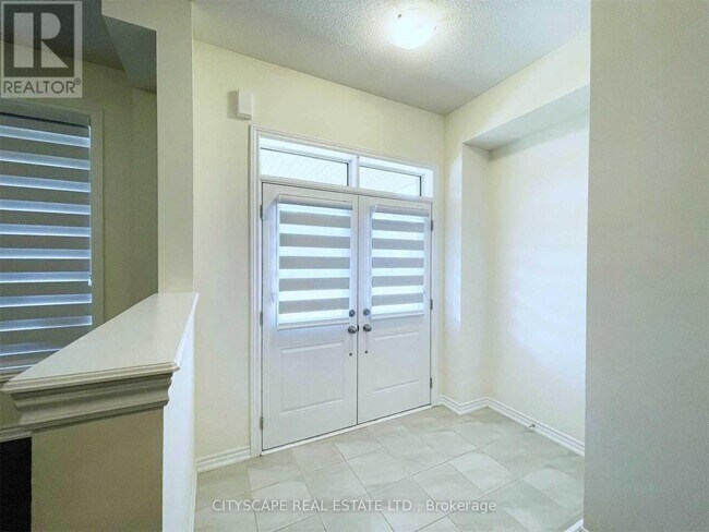 253 Clockwork Dr in Brampton, ON - Building Photo - Building Photo