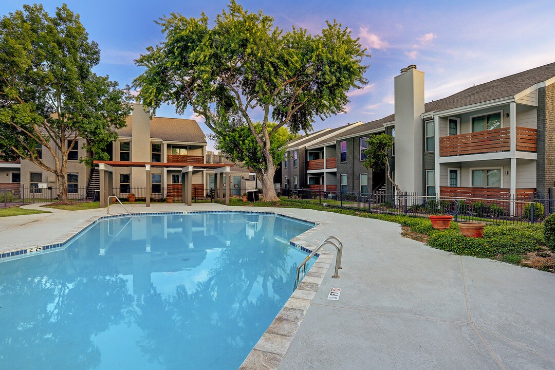 The Commons at Westchase Photo