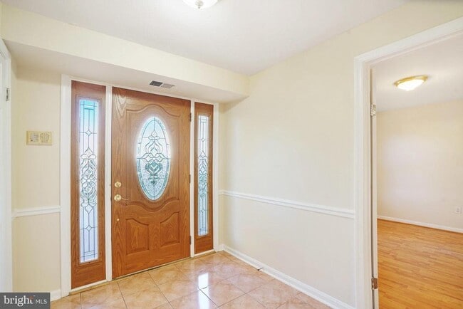 property at 4339 Cedarlake Ct