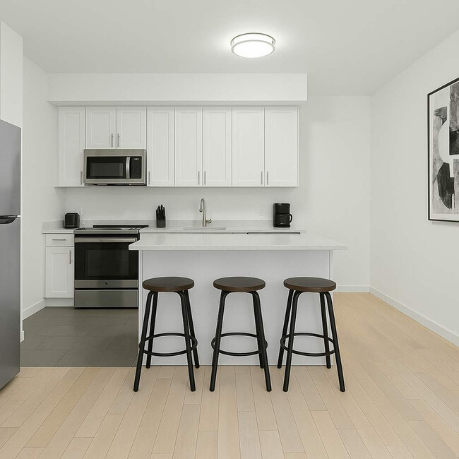 387 6th Ave in New York, NY - Building Photo - Building Photo