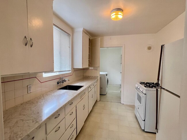 257 Harrison Ave in Redwood City, CA - Building Photo - Building Photo