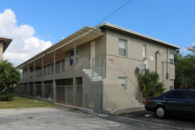 West Palm Beach Villas II in West Palm Beach, FL - Building Photo - Building Photo