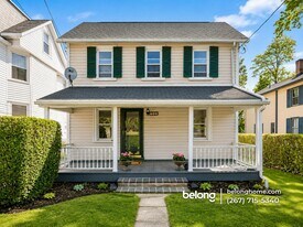 531 Old Buck Ln in Haverford, PA - Building Photo