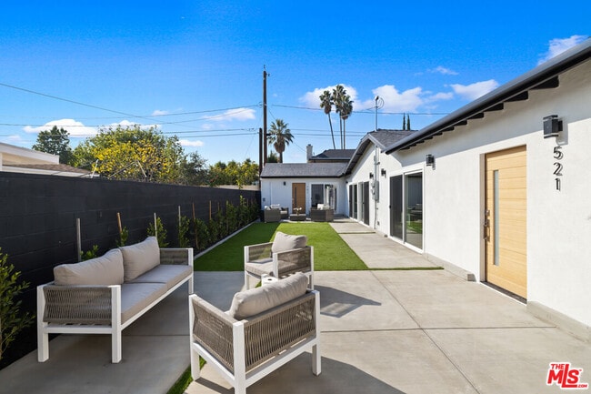 property at 521 N Lamer St