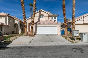 8006 S Counterpoint Ln in Las Vegas, NV - Building Photo