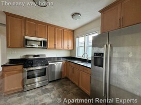 65 Conwell Ave, Unit 3 in Somerville, MA - Building Photo