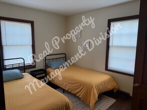 3015 S Thayer Ave in Springfield, IL - Building Photo - Building Photo