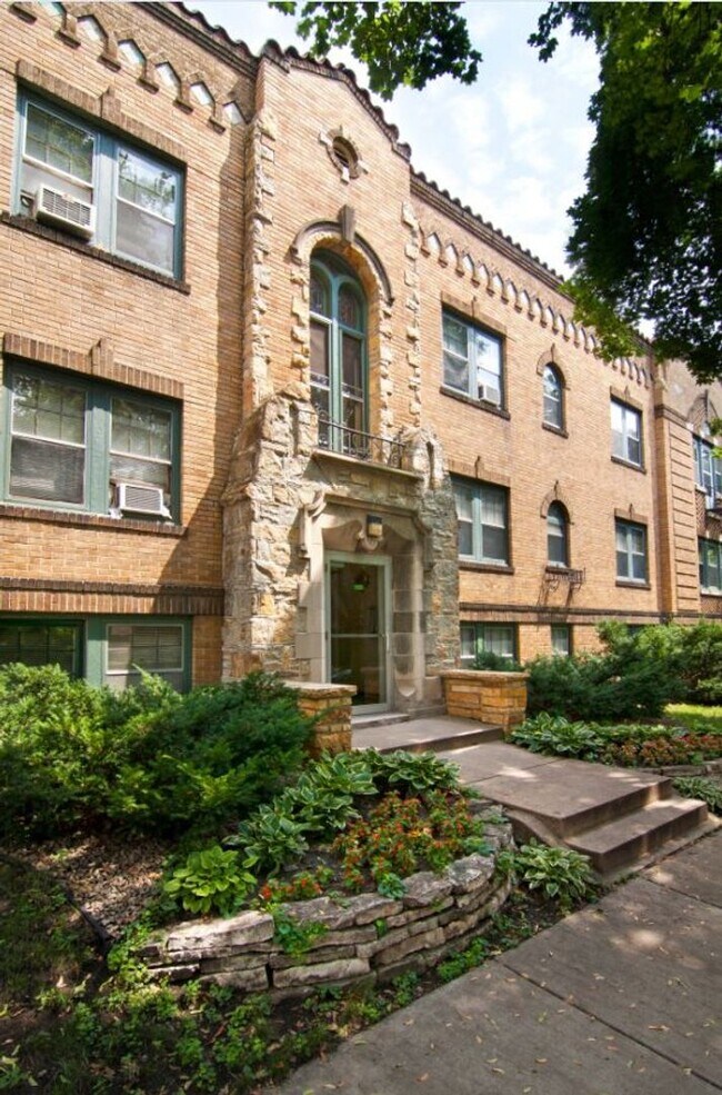 3305 Fremont Ave S in Minneapolis, MN - Building Photo - Building Photo